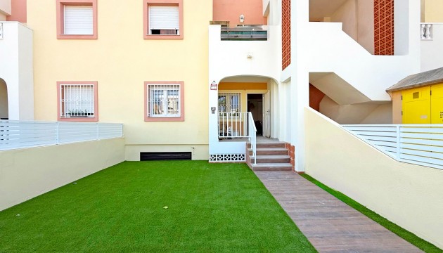 Resale - Apartment - Orihuela Costa - La Zenia