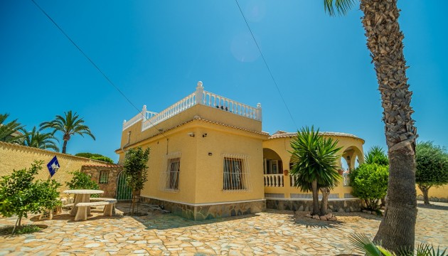 Resale - Detached Villa - Torrevieja - La Siesta