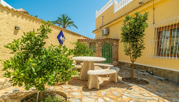 Resale - Detached Villa - Torrevieja - La Siesta