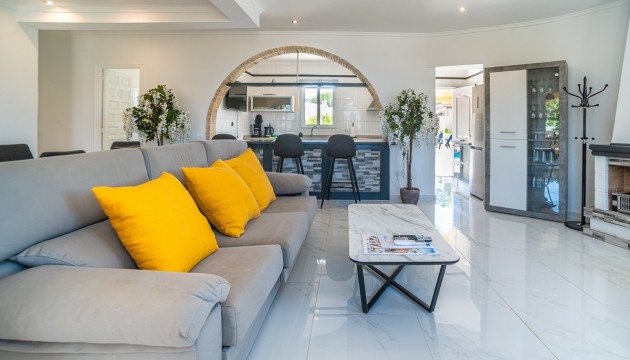 Resale - Detached Villa - Torrevieja - La Siesta