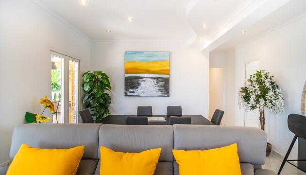 Resale - Detached Villa - Torrevieja - La Siesta