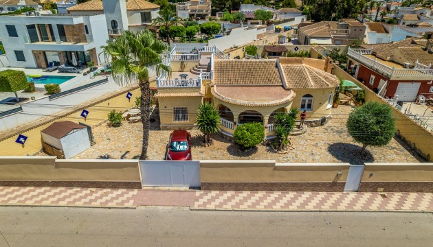 Resale - Detached Villa - Torrevieja - La Siesta
