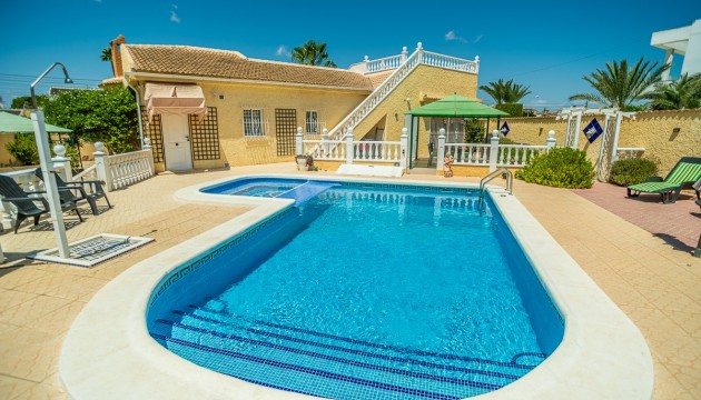 Resale - Detached Villa - Torrevieja - La Siesta