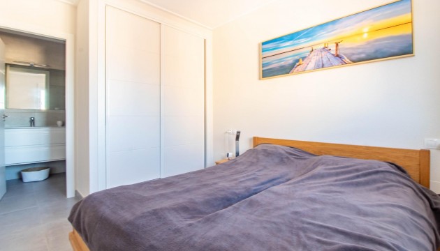 Resale - Bungalow - Torrevieja - Punta Prima