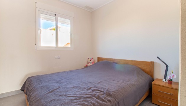 Resale - Bungalow - Torrevieja - Punta Prima