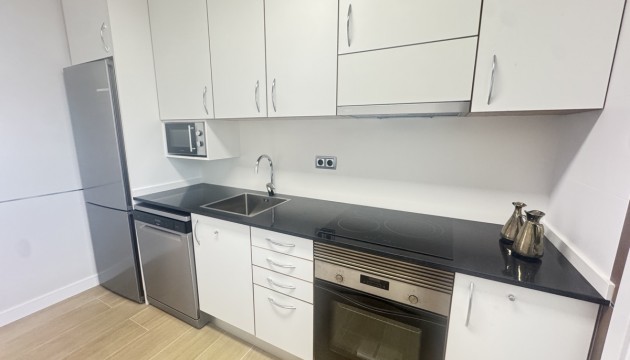 Resale - Apartment - Orihuela Costa - Campoamor