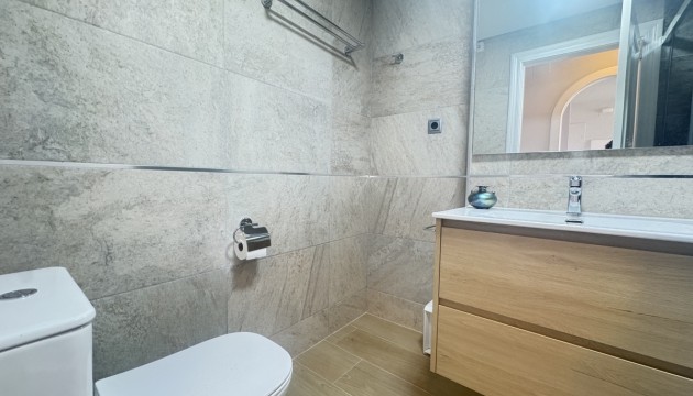 Resale - Apartment - Orihuela Costa - Campoamor