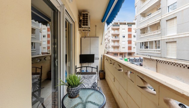 Resale - Apartment - Torrevieja - Playa del Cura