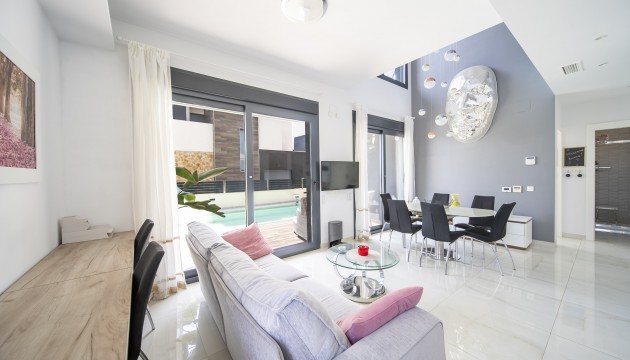 Resale - Detached Villa - Orihuela Costa - Lomas de Cabo Roig