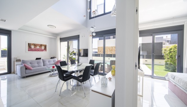 Resale - Detached Villa - Orihuela Costa - Lomas de Cabo Roig