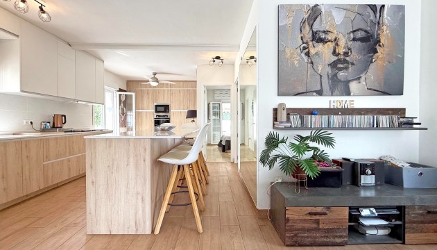 Resale - Detached Villa - Orihuela Costa - Villamartín