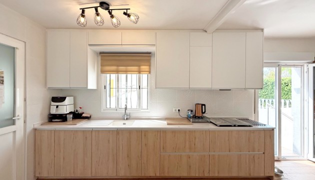 Resale - Detached Villa - Orihuela Costa - Villamartín