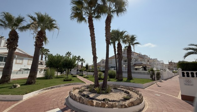 Resale - Apartment - Orihuela Costa - La Zenia