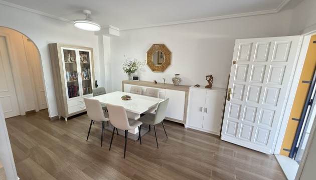 Resale - House - Orihuela Costa - La Zenia