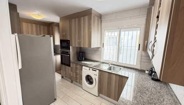 Resale - House - Orihuela Costa - La Zenia