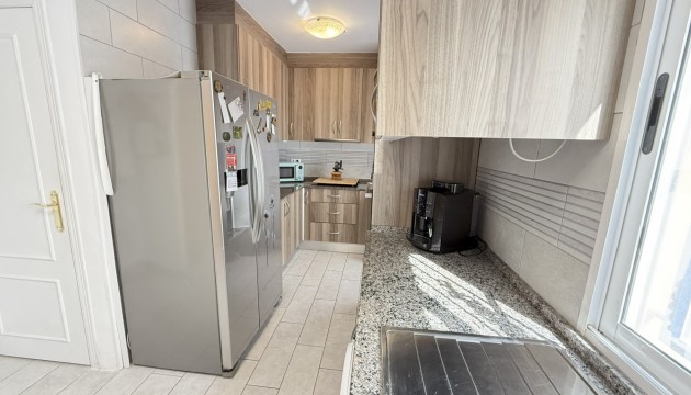 Resale - House - Orihuela Costa - La Zenia