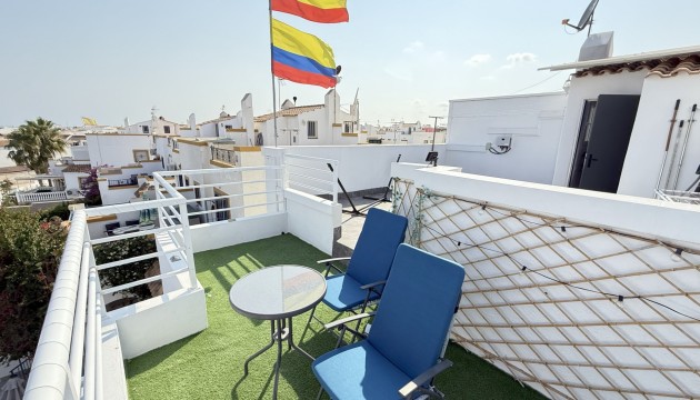 Resale - House - Orihuela Costa - La Zenia