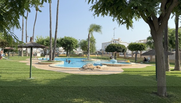 Resale - House - Orihuela Costa - La Zenia