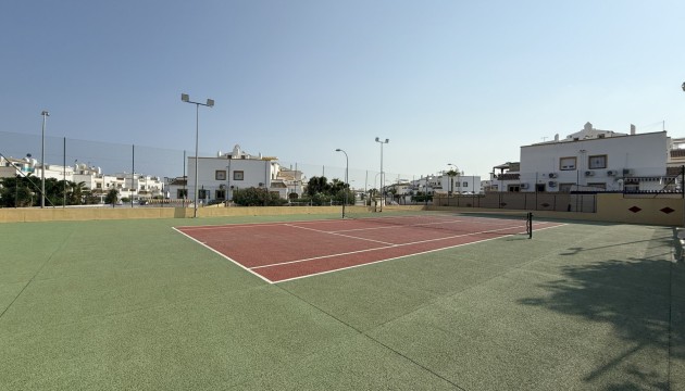 Resale - House - Orihuela Costa - La Zenia