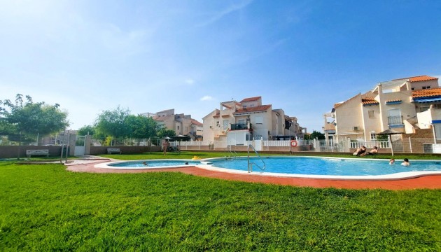 Resale - Bungalow - Orihuela Costa - Playa Flamenca