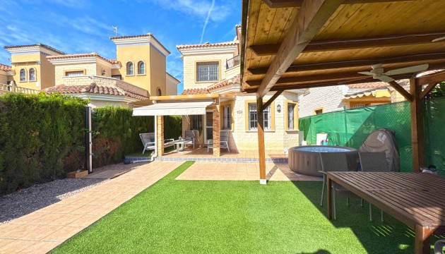 Resale - Detached Villa - Guardamar del Segura - El Raso