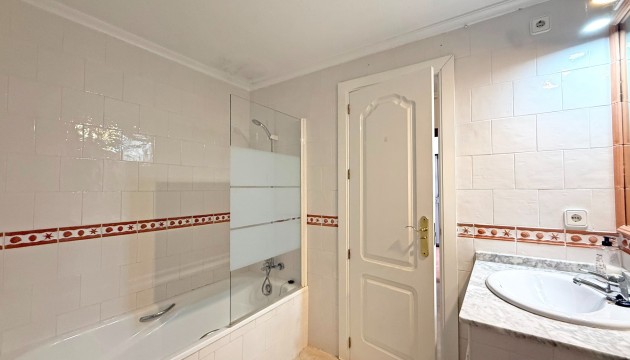 Resale - Apartment - Orihuela Costa - Villamartín