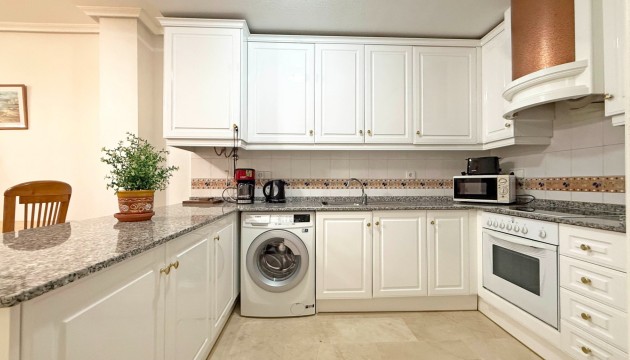 Resale - Apartment - Orihuela Costa - Villamartín