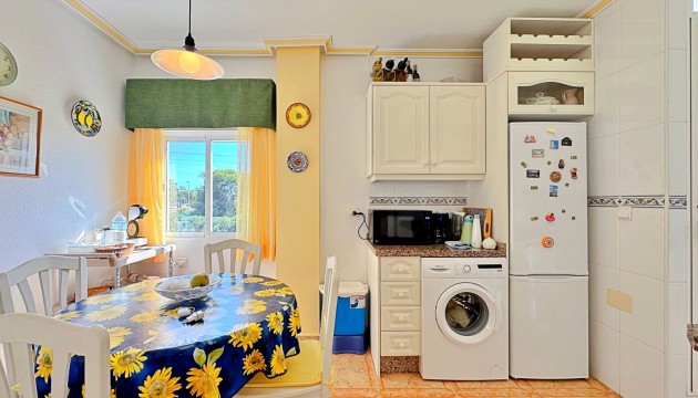 Resale - Apartment - Orihuela Costa - La Zenia