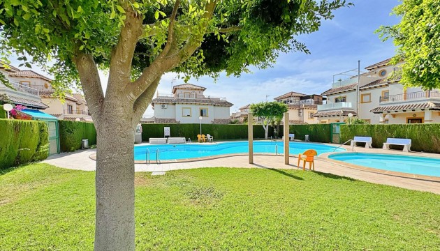 Resale - Townhouse - Orihuela Costa - Punta Prima