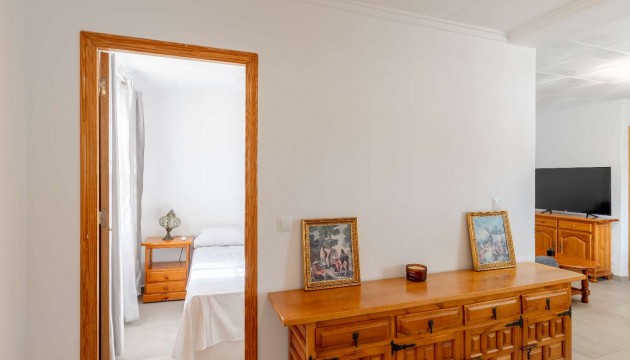 Resale - Bungalow - Torrevieja - La Siesta - El Salado -  Torreta