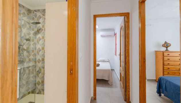 Resale - Bungalow - Torrevieja - La Siesta - El Salado -  Torreta