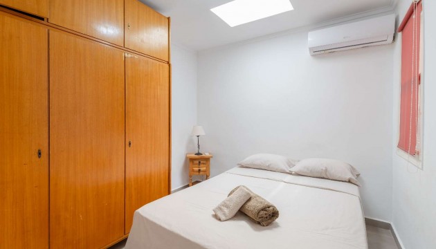 Resale - Bungalow - Torrevieja - La Siesta - El Salado -  Torreta