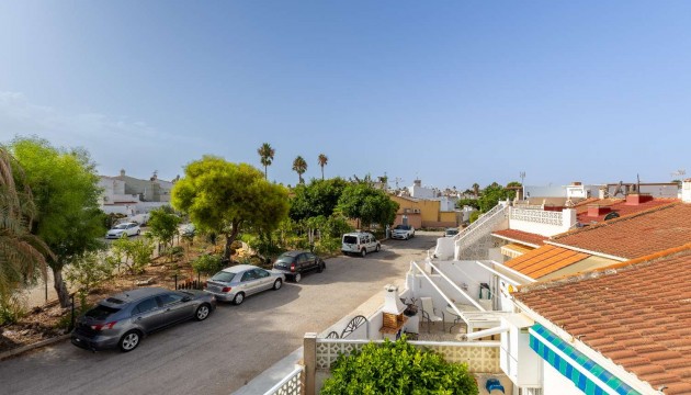 Resale - Bungalow - Torrevieja - La Siesta - El Salado -  Torreta