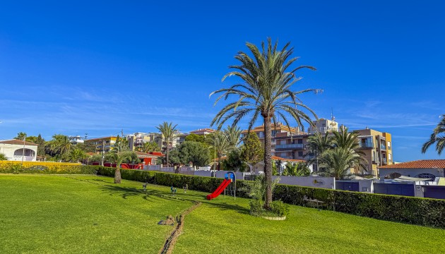 Resale - Apartment - Torrevieja - Punta Prima