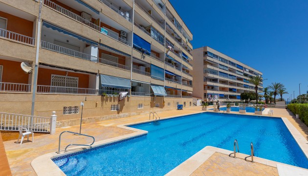 Resale - Apartment - Torrevieja - Punta Prima