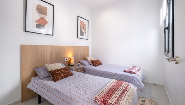 Reventa - Chalet Independiente - Torrevieja