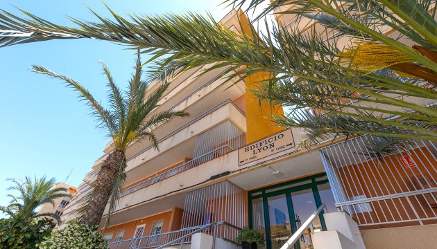 Resale - Apartment - Torrevieja - Punta Prima