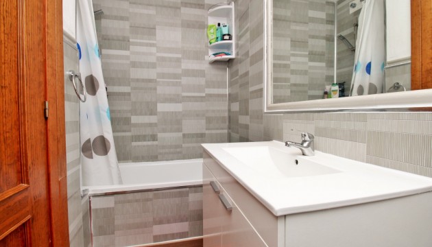 Resale - Apartment - Orihuela Costa - Punta Prima