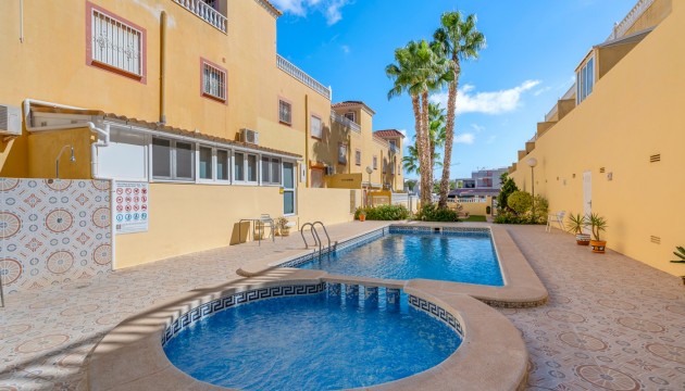 Resale - Apartment - San Miguel de Salinas - Orihuela Costa