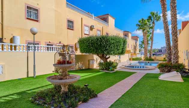 Resale - Apartment - San Miguel de Salinas - Orihuela Costa