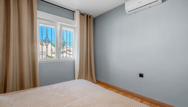 Resale - Apartment - San Miguel de Salinas - Orihuela Costa