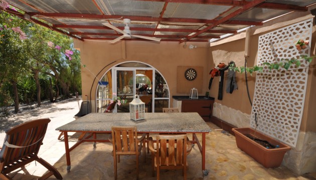 Resale - Country House - Crevillente