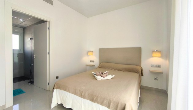 Перепродажа - отдельная вилла - Rojales