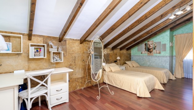 Reventa - Chalet Independiente - San Vicente del Raspeig