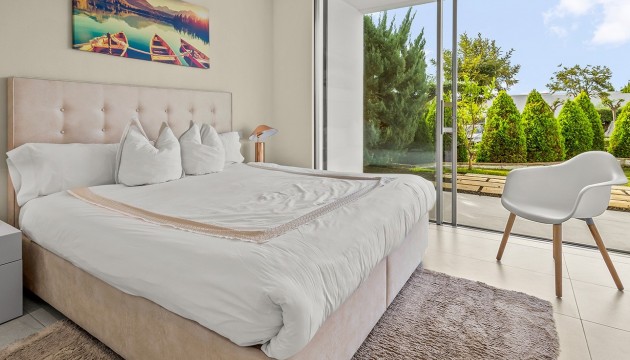 Reventa - Chalet Independiente - Las Colinas Golf