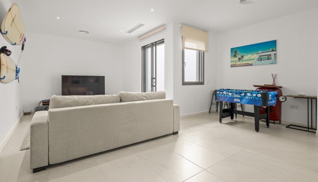 Reventa - Chalet Independiente - Las Colinas Golf