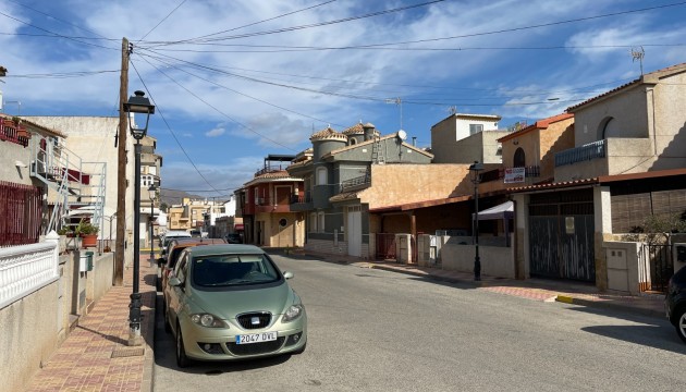 Resale - Townhouse - Jacarilla - Comunidad Valenciana