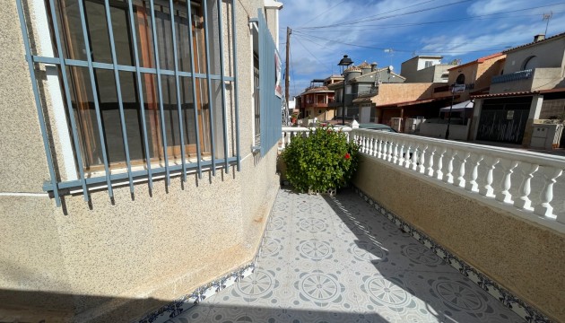Resale - Townhouse - Jacarilla - Comunidad Valenciana