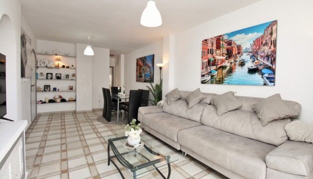 Resale - Apartment - Orihuela Costa - Villamartín