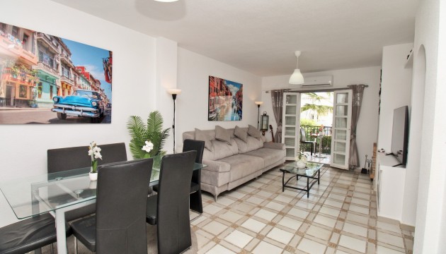 Resale - Apartment - Orihuela Costa - Villamartín